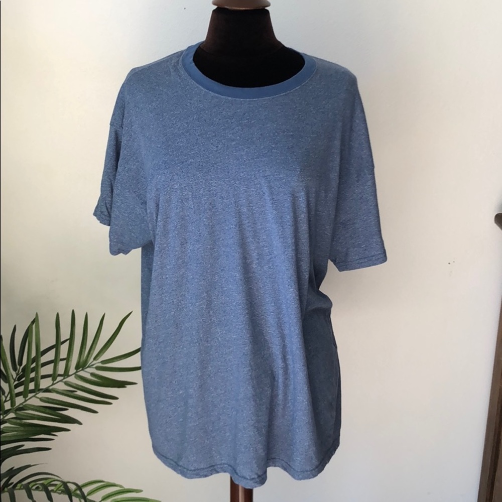 Men’s blue t shirt